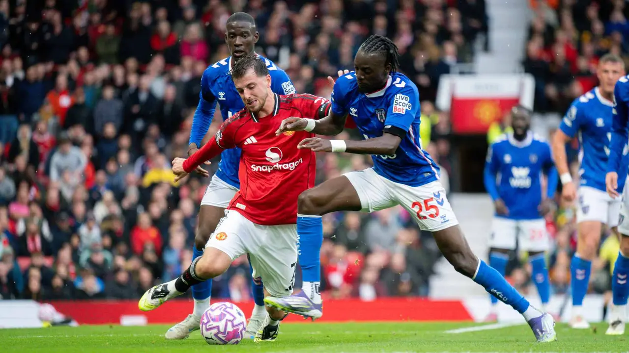 متى سنواجه سندرلاند في الدوري الإنجليزي؟ موقع مانشستر يونايتد الإلكتروني |